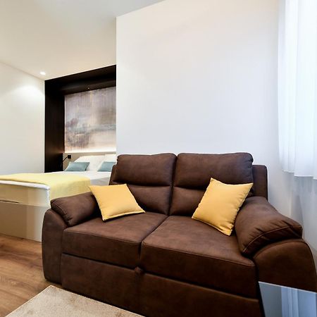 Crowonder Apartments & Rooms Oaza With Heated Swimming Pool And Sauna Turanj Exterior photo