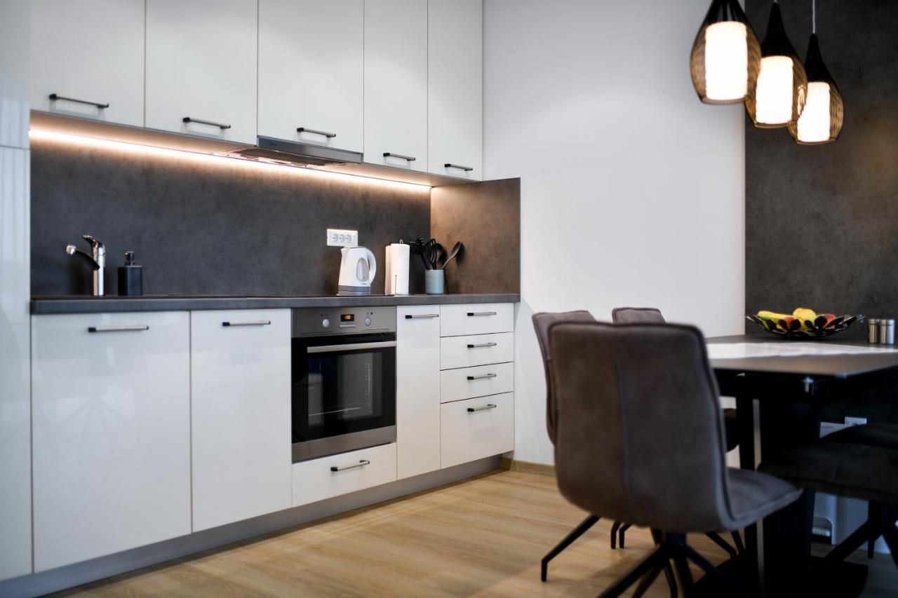 Crowonder Apartments & Rooms Oaza With Heated Swimming Pool And Sauna Turanj Exterior photo