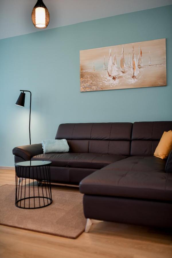 Crowonder Apartments & Rooms Oaza With Heated Swimming Pool And Sauna Turanj Exterior photo