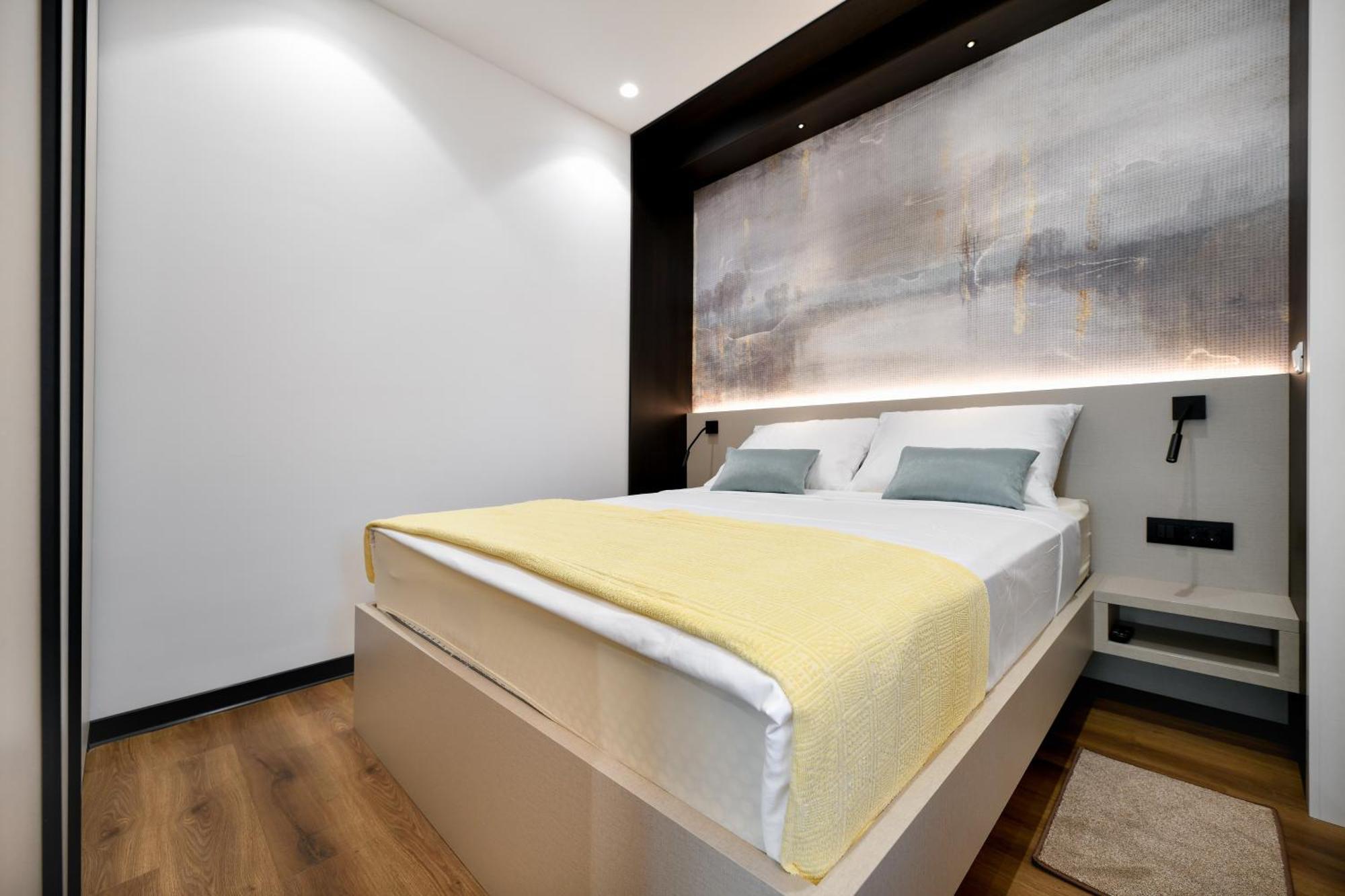 Crowonder Apartments & Rooms Oaza With Heated Swimming Pool And Sauna Turanj Exterior photo