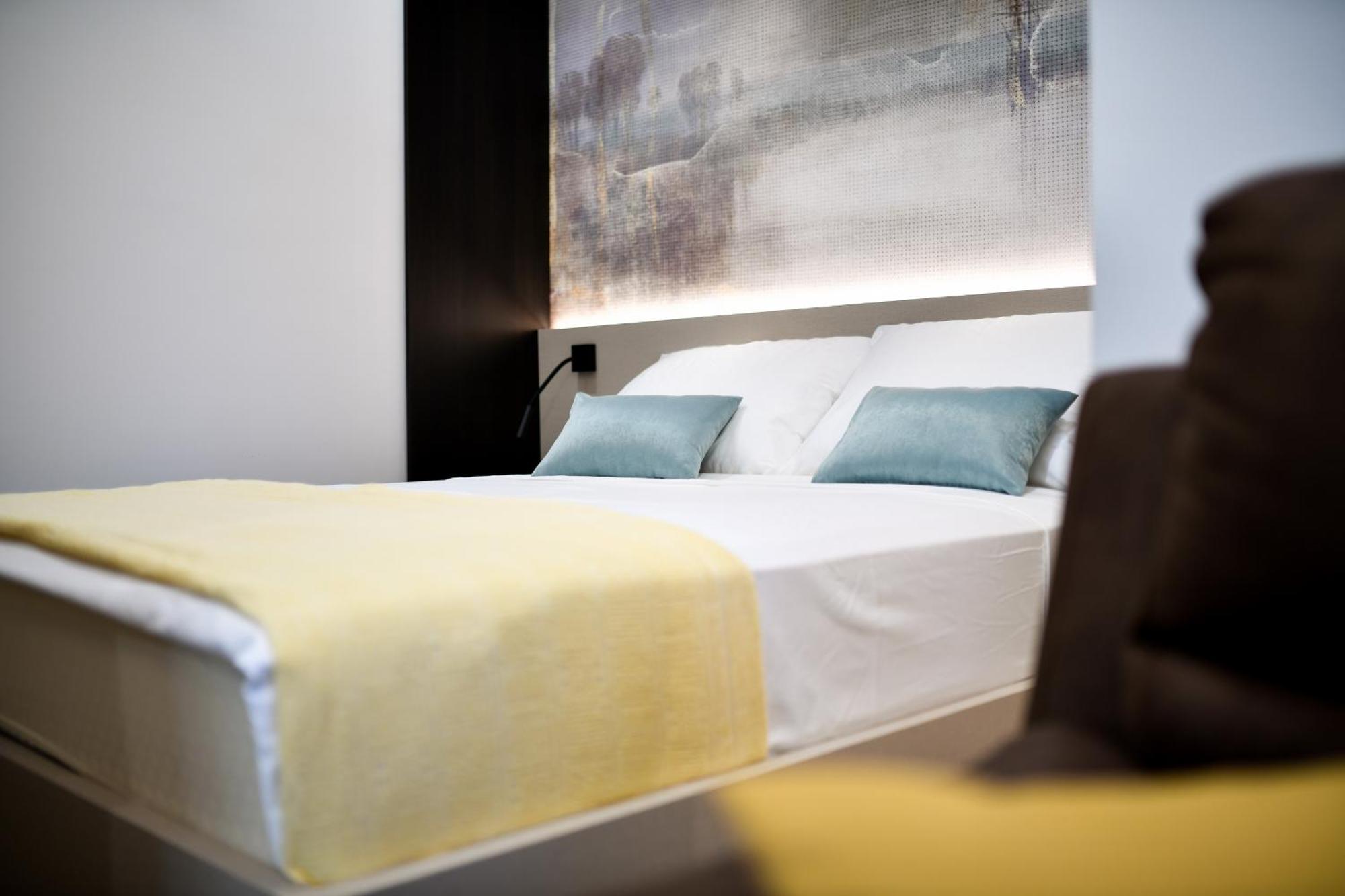 Crowonder Apartments & Rooms Oaza With Heated Swimming Pool And Sauna Turanj Exterior photo