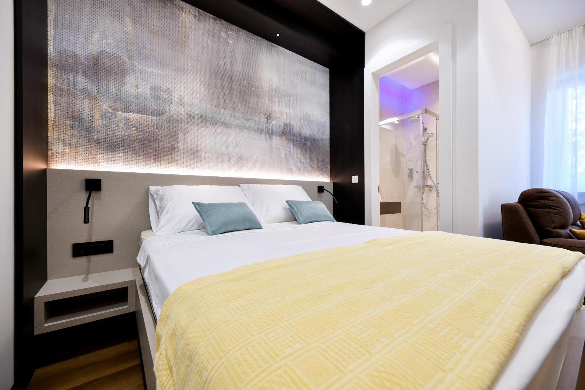 Crowonder Apartments & Rooms Oaza With Heated Swimming Pool And Sauna Turanj Exterior photo
