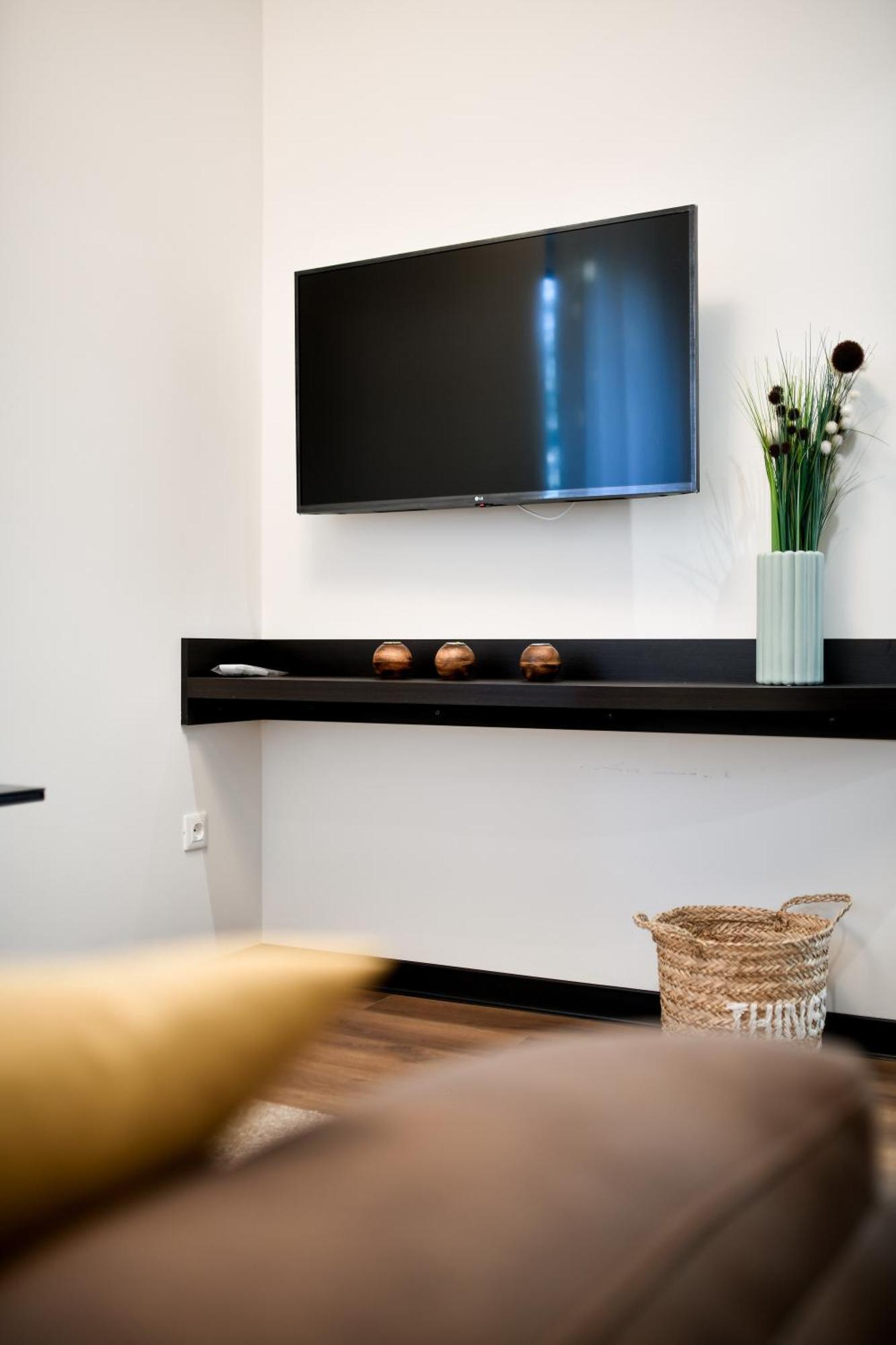 Crowonder Apartments & Rooms Oaza With Heated Swimming Pool And Sauna Turanj Exterior photo