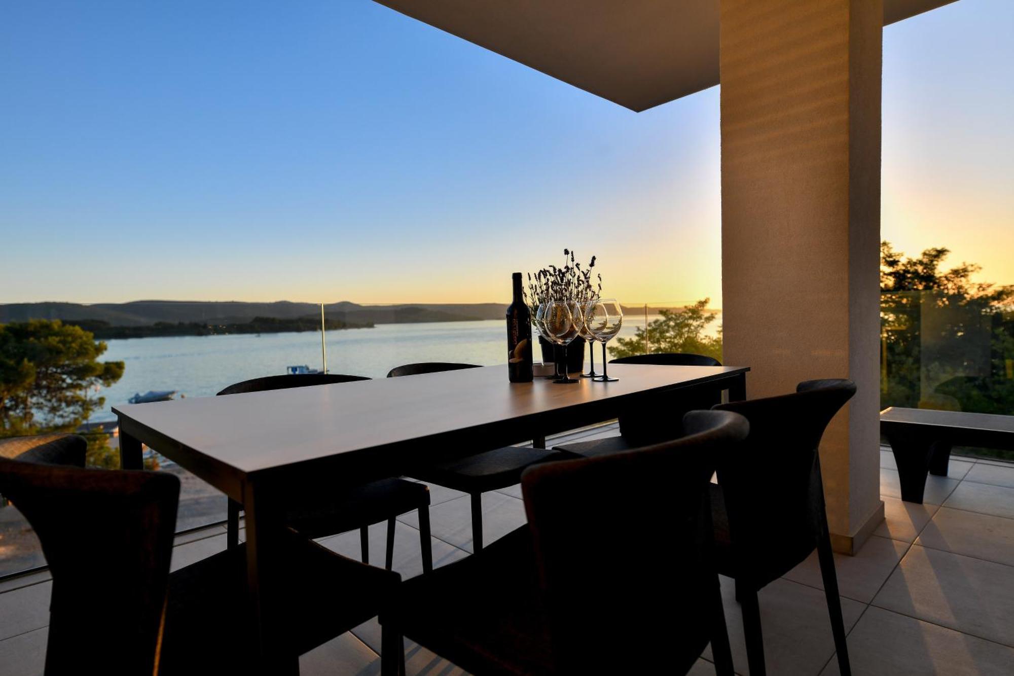 Crowonder Apartments & Rooms Oaza With Heated Swimming Pool And Sauna Turanj Exterior photo