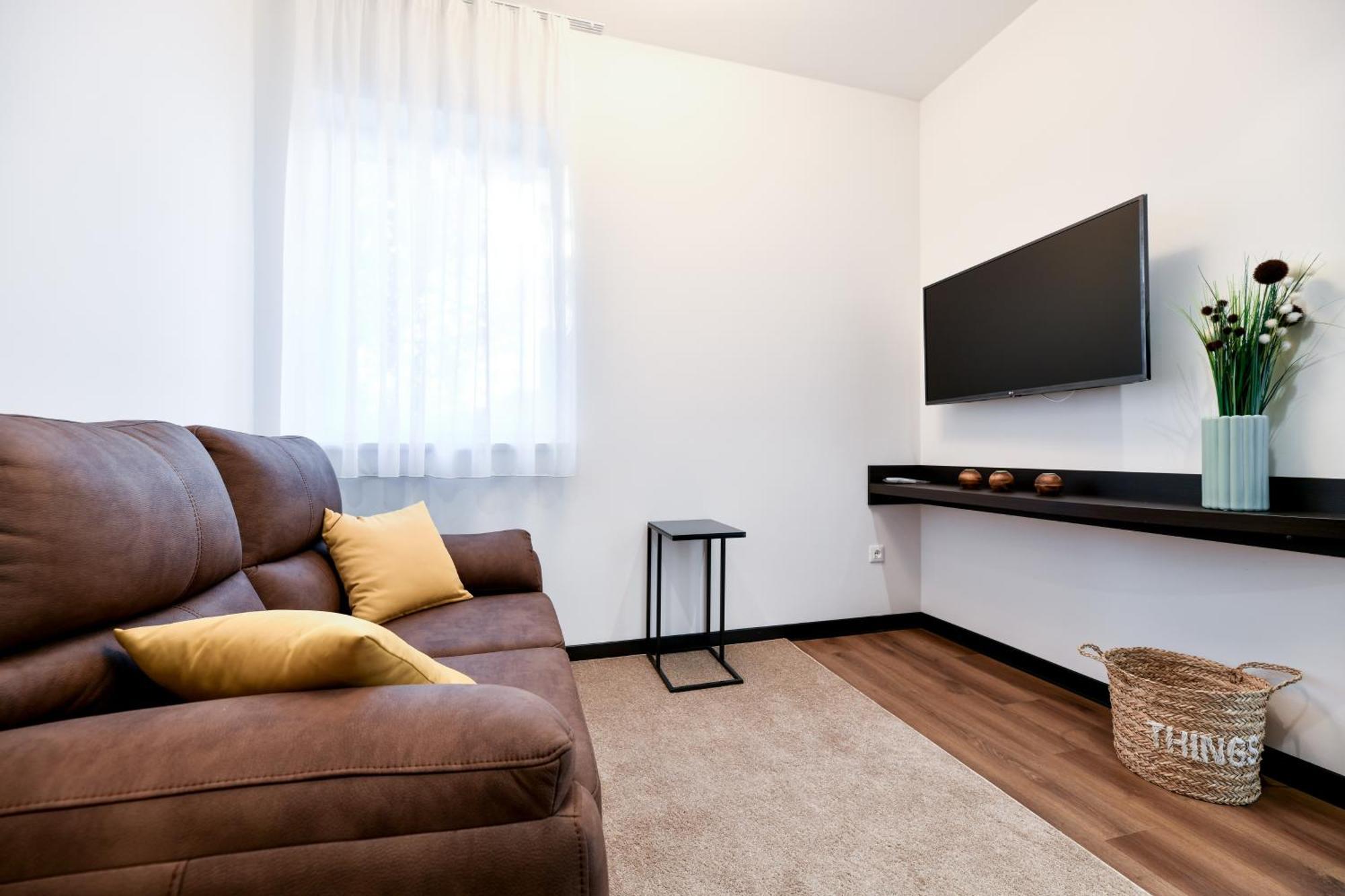 Crowonder Apartments & Rooms Oaza With Heated Swimming Pool And Sauna Turanj Exterior photo