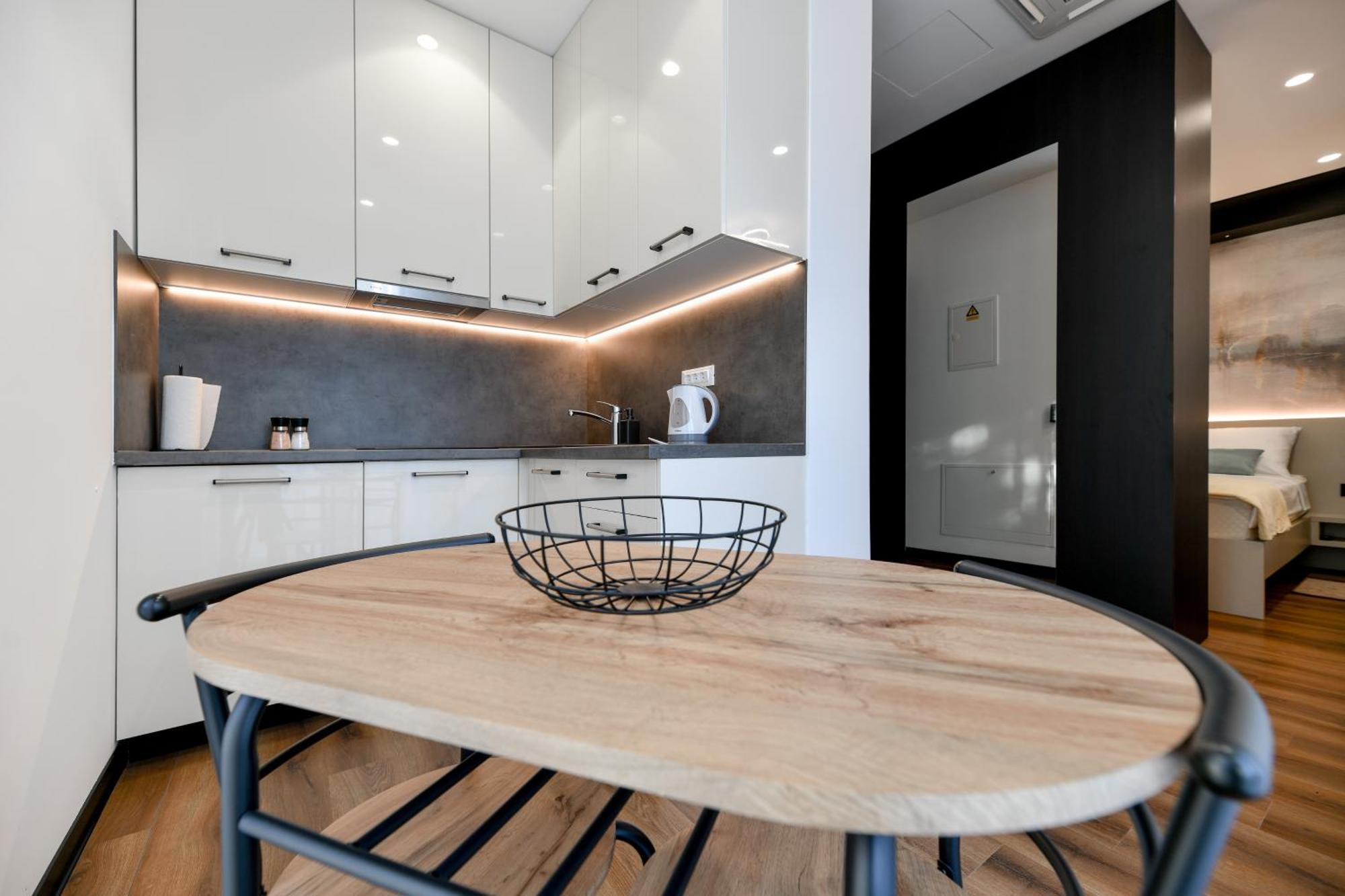 Crowonder Apartments & Rooms Oaza With Heated Swimming Pool And Sauna Turanj Exterior photo