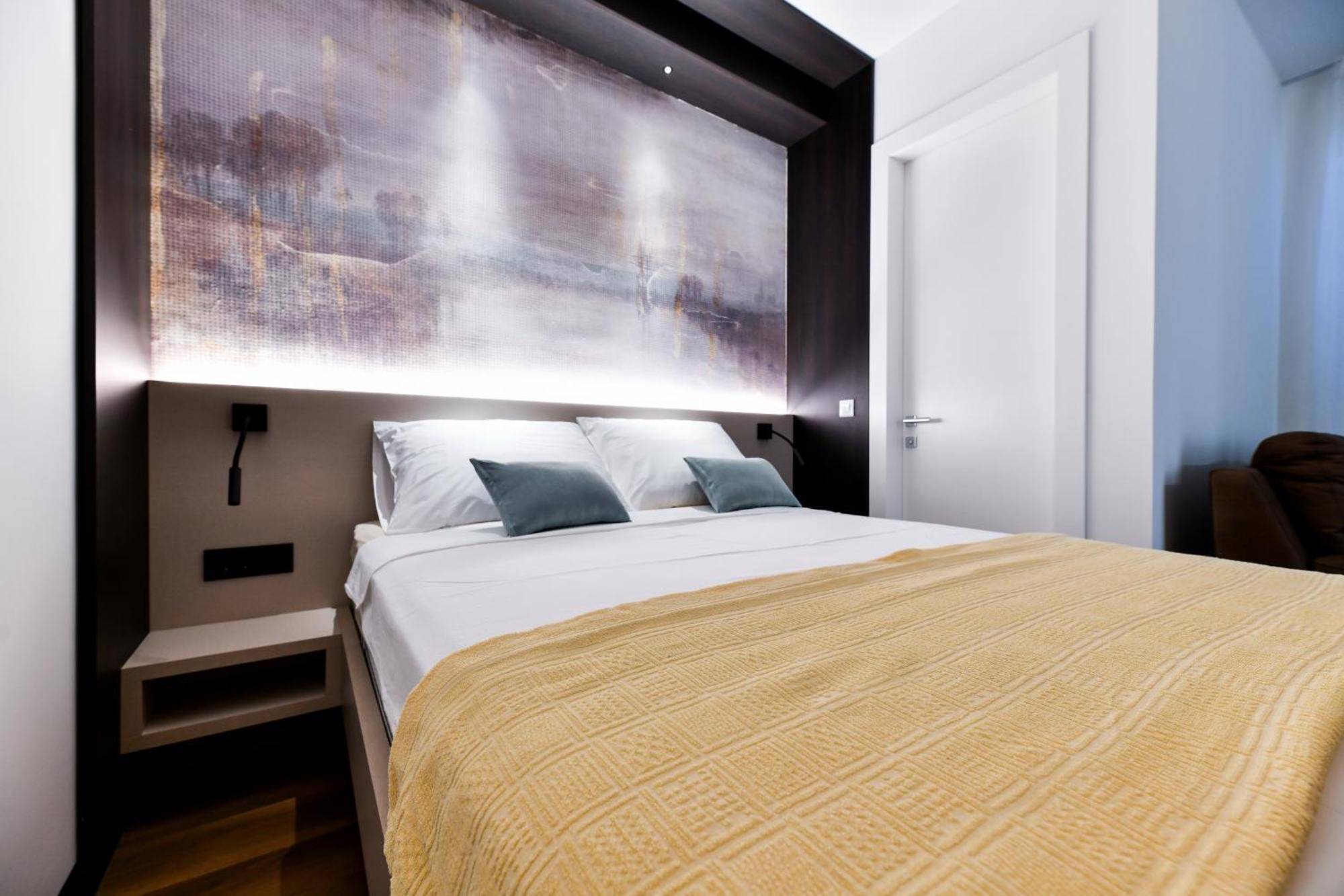 Crowonder Apartments & Rooms Oaza With Heated Swimming Pool And Sauna Turanj Exterior photo