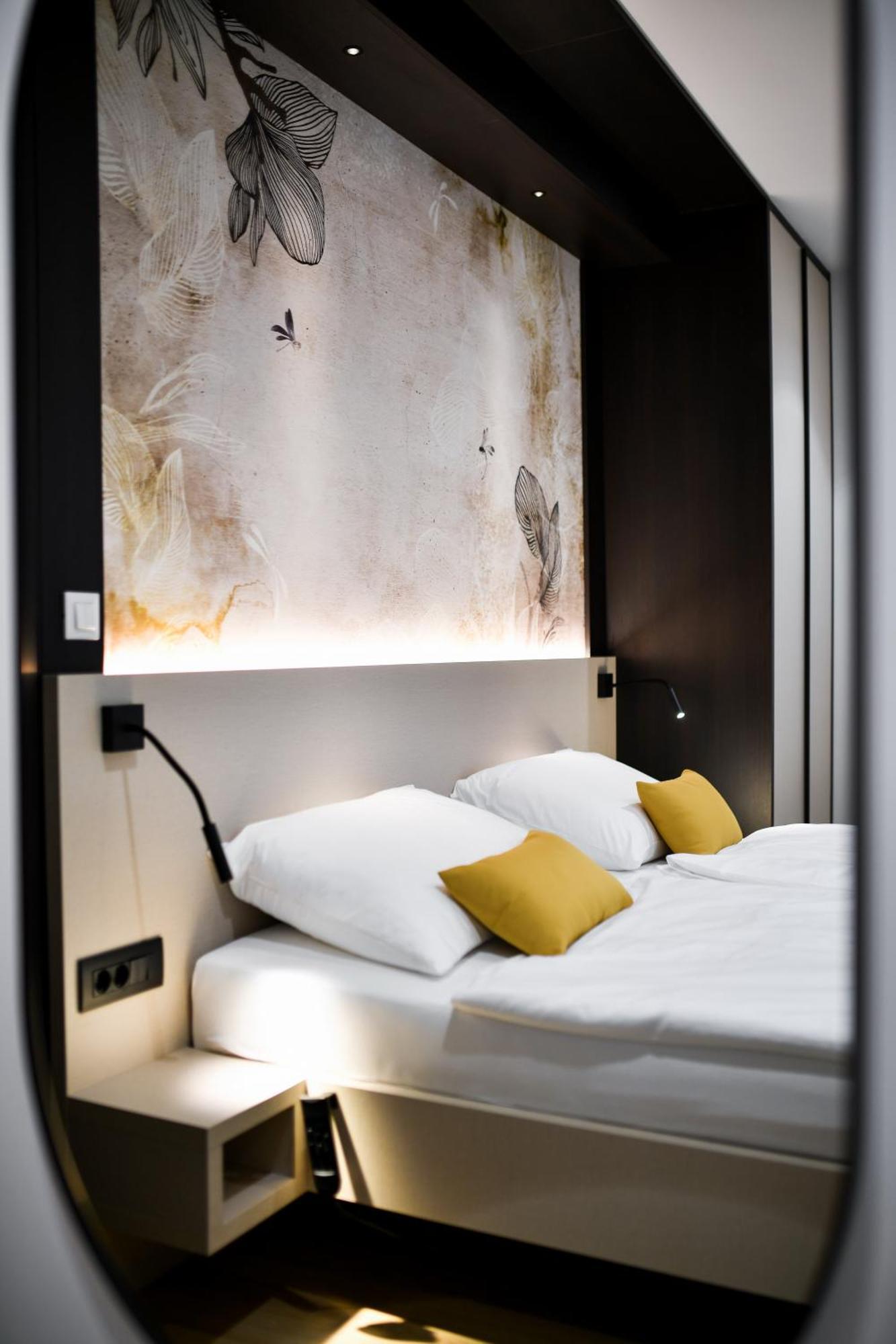 Crowonder Apartments & Rooms Oaza With Heated Swimming Pool And Sauna Turanj Exterior photo